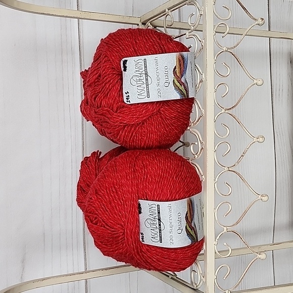 Cascade 220 Superwash Quatro 880 Yards Garnet Red 100% Wool Yarn New - Picture 1 of 4